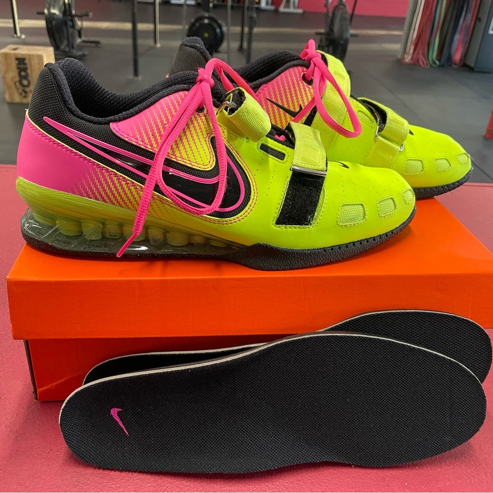 Men’s 10.5 Mulit-color Nike Romaloes 2 - brand new condition - only worn twice.